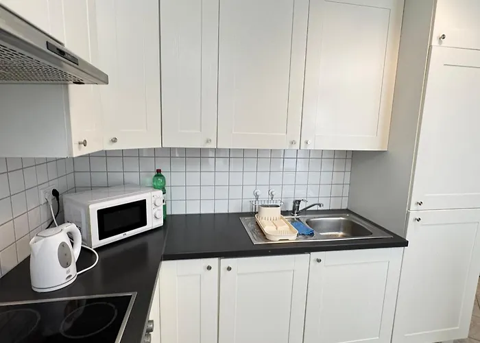 Charming Fully Furnished In Apartman