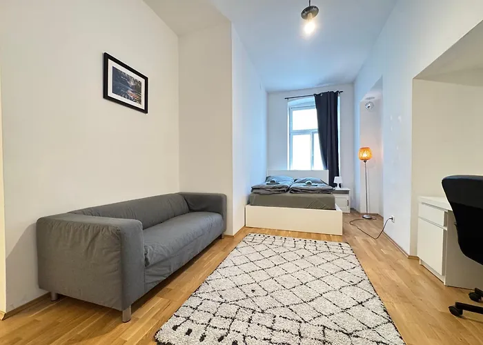 Charming Fully Furnished In Apartman Bécs