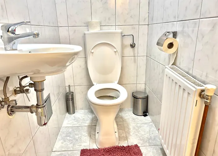 Charming Fully Furnished In Apartman