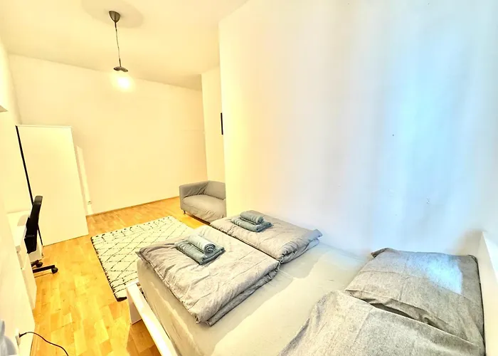 Charming Fully Furnished In Apartman Bécs